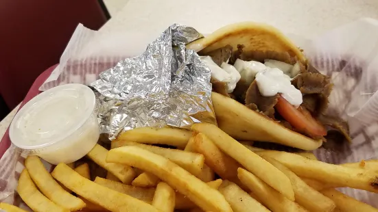 Yianni's Gyros Place