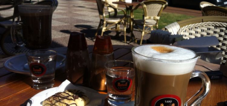 Pecas Helados & Café