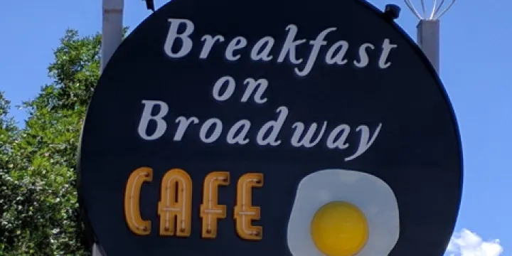 Breakfast on Broadway Cafe