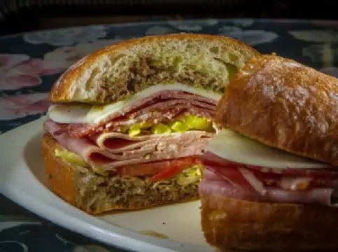 Morucci's Si Mangia Bene