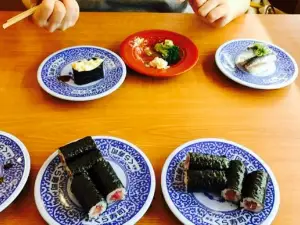 Muten Kura Sushi Sakado