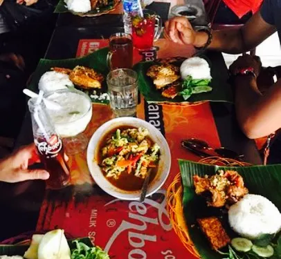 Rumah Makan Cinde Laras