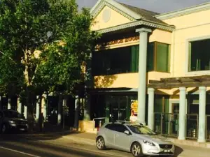 McGuires Bistro - Sherbourne Terrace