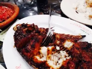 Ayam Bakar Primarasa Manyar Kertoarjo