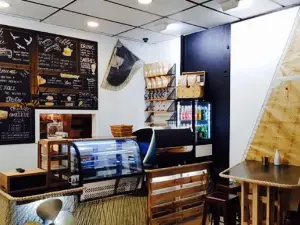 Tamm Ha Tamm French Cafe