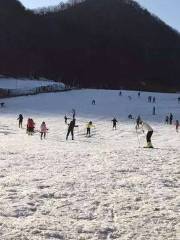 石河子將軍山滑雪場