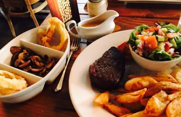 Bistro at the Pocket