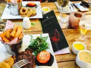 Coleman's Pizzeria & Steakhouse