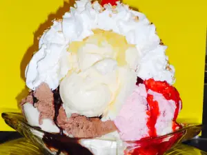 Johnny's Diner & Creamery
