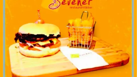 Sevener Restaurant & Bar in Karavas
