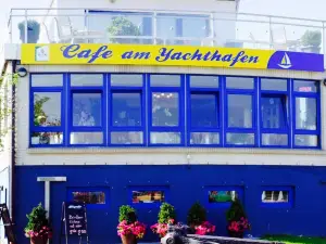 Cafe am Yachthafen