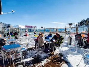 Polar Bar Restaurant