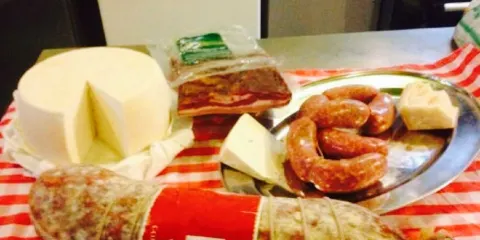 EOS Bistro Pub & Wine Bar