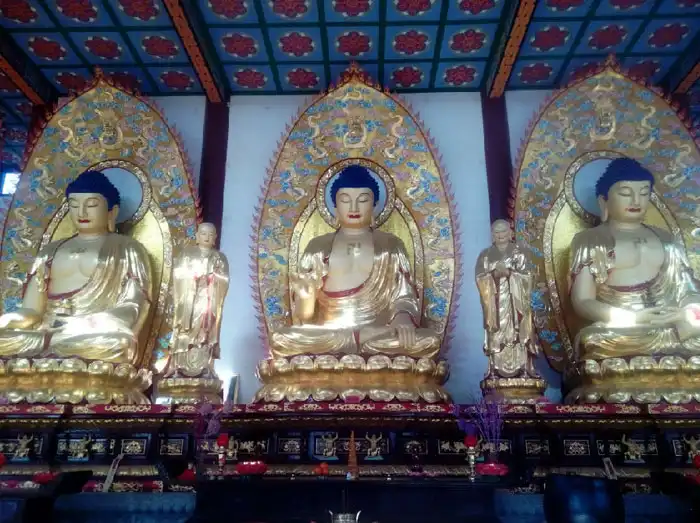 Hotels near Da Le Shou Temple