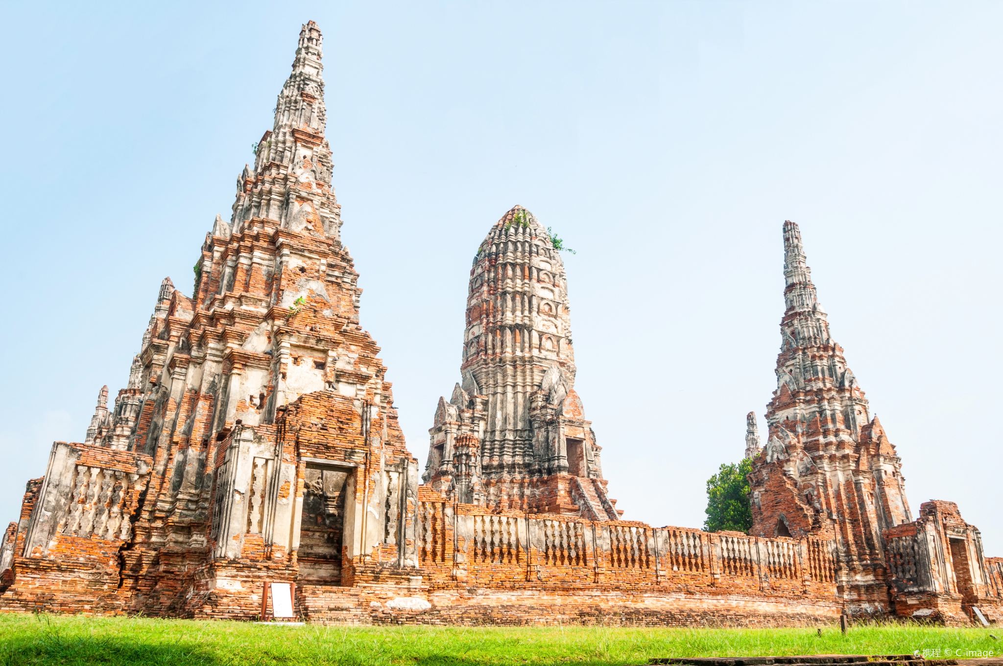 ทัวร์ 1 วัน วัดไชยวัฒนาราม + พระราชวังบางปะอิน พระนครศรีอยุธยา [เหมารถ อิสระสูง]