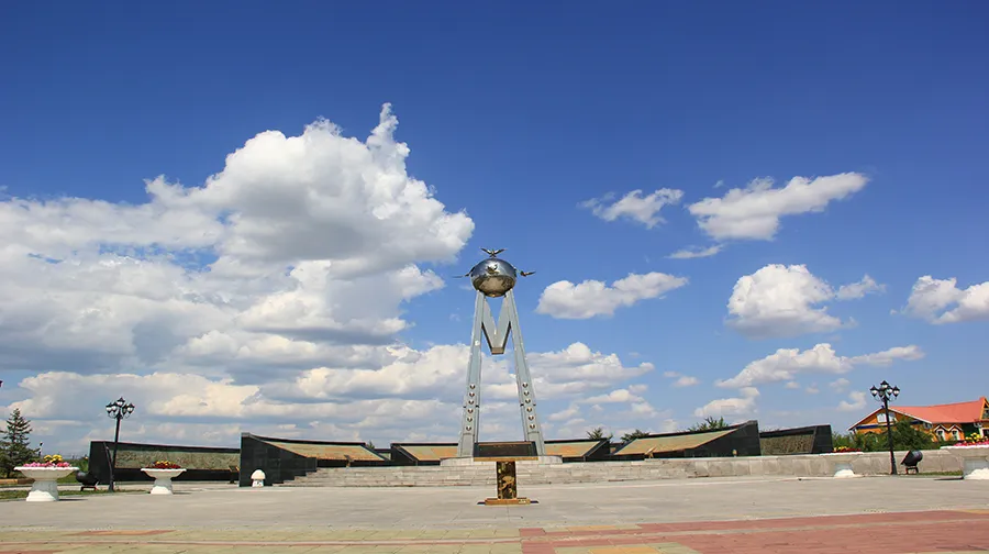 3_Manzhouli Guomen Scenic Area