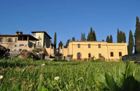 鮑尼康特洛公寓