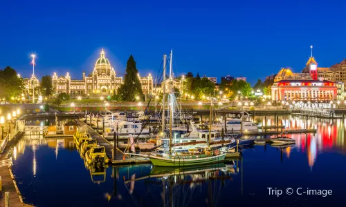 Inner-Harbour Pathway