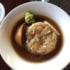 荣誉国际酒店·云顶旋转餐厅 User Photo