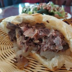 蛤蟆吞蜜驴肉火烧店(总店) User Photo