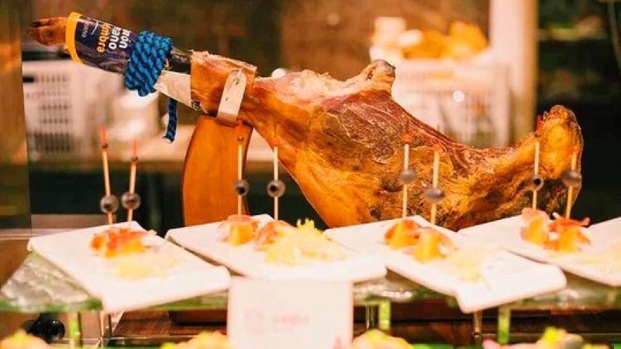 半岛翡丽海鲜自助餐厅