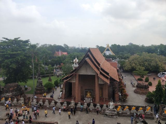 야이 차이몽콜 사원