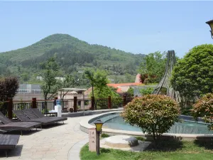 Xifeng Hot Spring