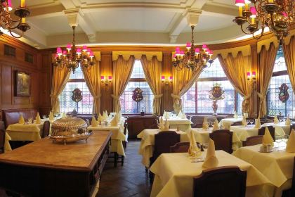 Aux Armes De Bruxelles