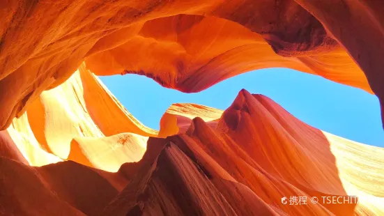 Lower Antelope Canyon