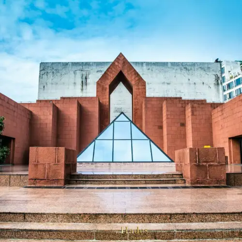Nanyue King Museum-The Site of King's Tomb