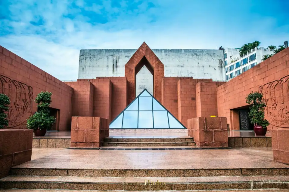 1_Nanyue King Museum-The Site of King's Tomb