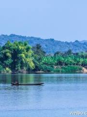 Lake Yeak Laom