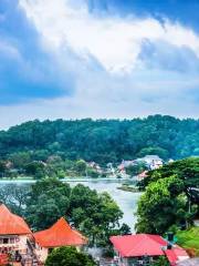 Kandy Lake