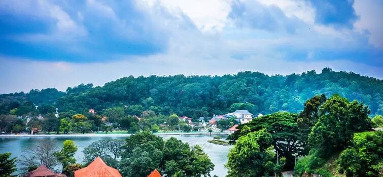 Kandy Lake