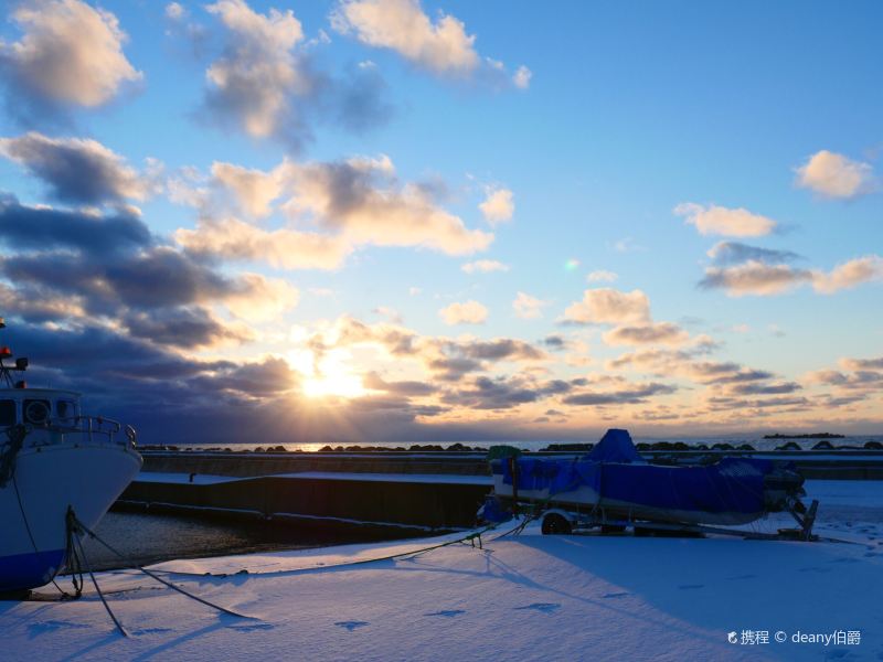 Hong Kong to Wakkanai Flights