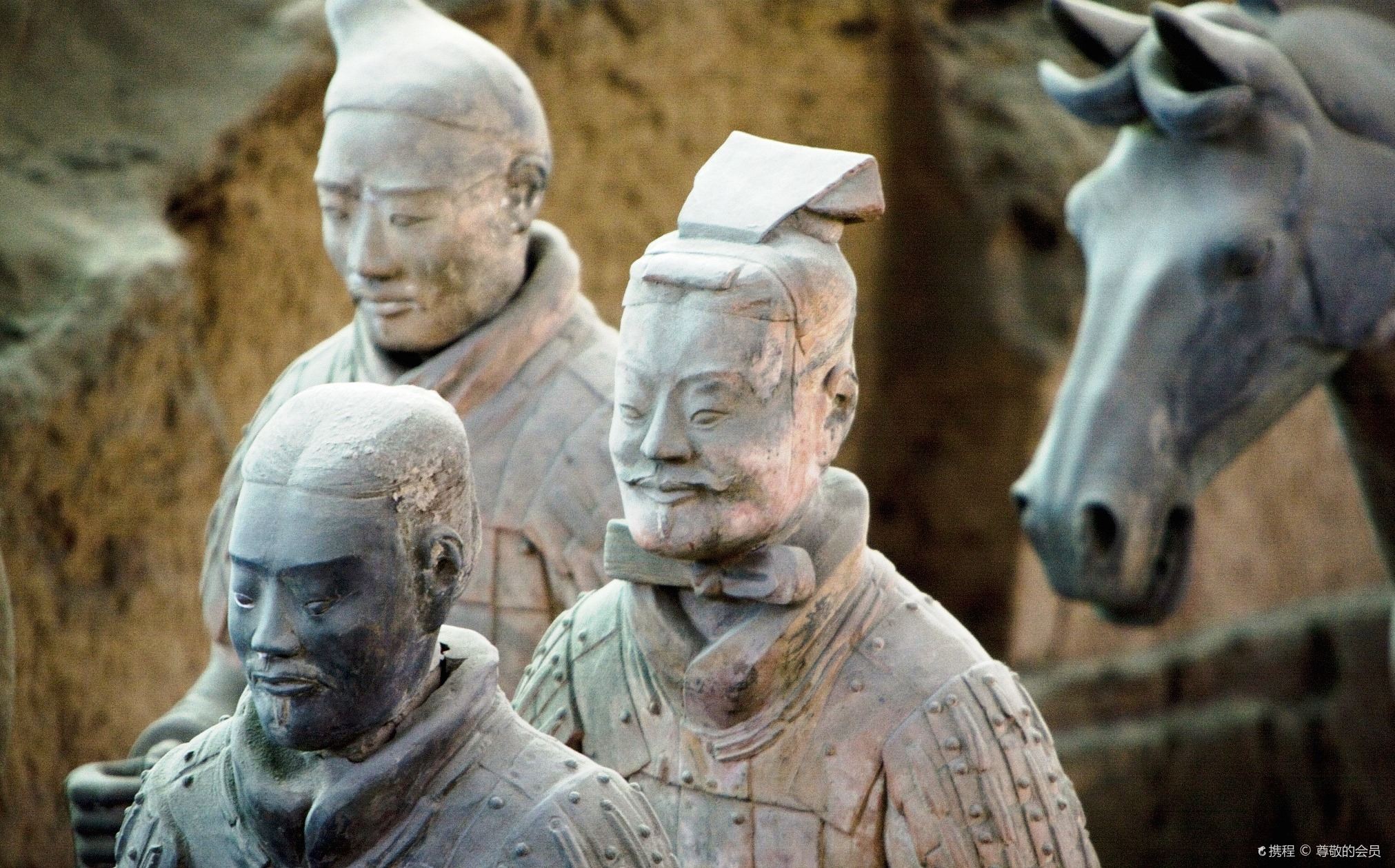 Excursión de un día privada en Xi'an: Guerreros de Terracota + restaurante temático Qin + muralla de la ciudad + barrio musulmán