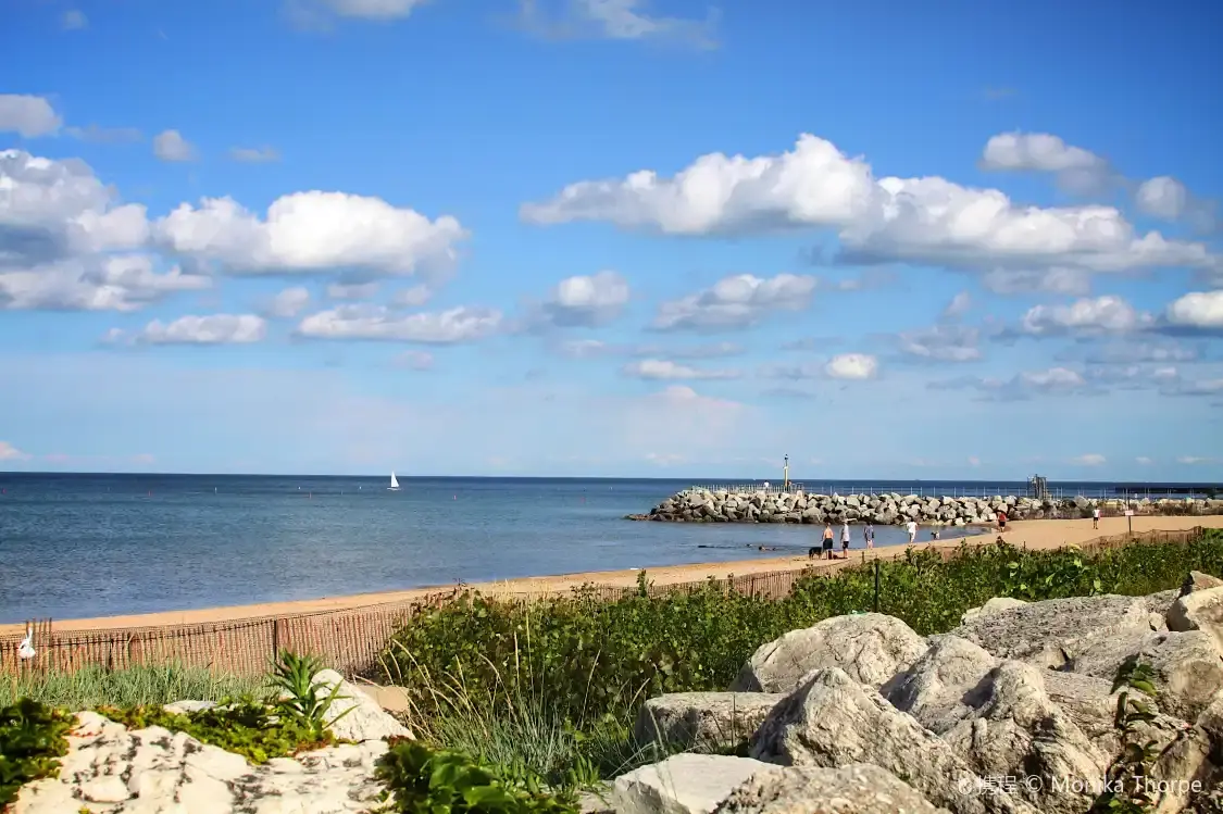 Hotels near Evanston Beach