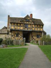 Stokesay Castle