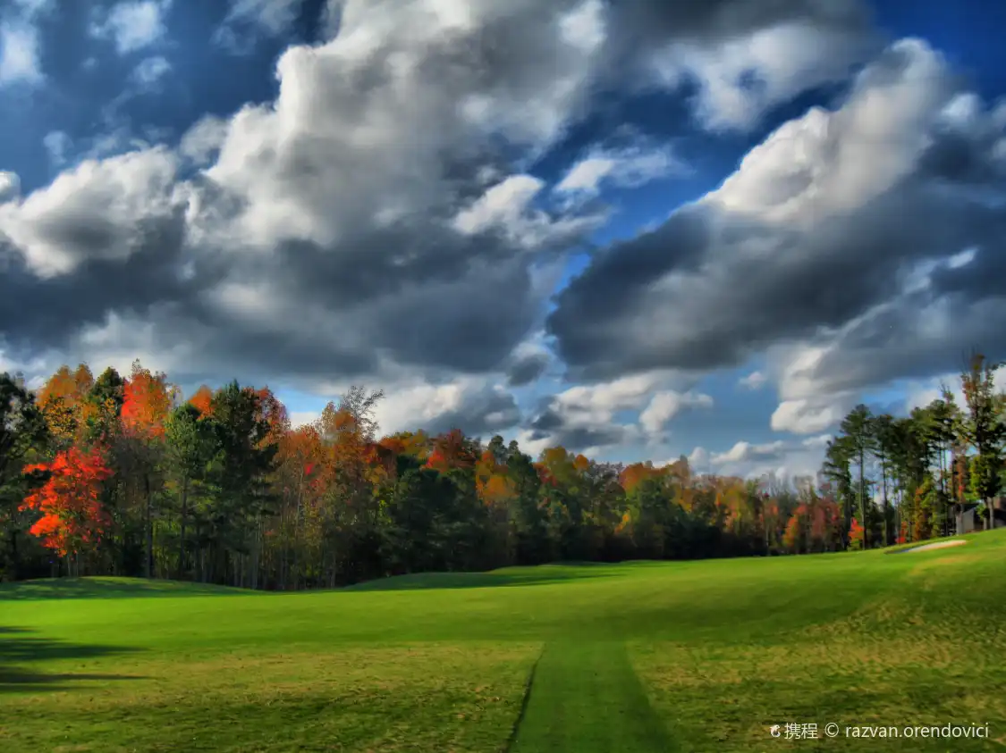Отели рядом с достопримечательностью «Old Thorns Golf Course»