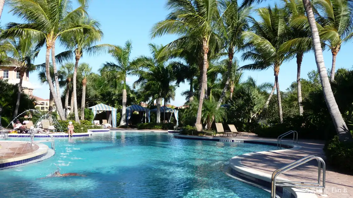 Hotels near Naples