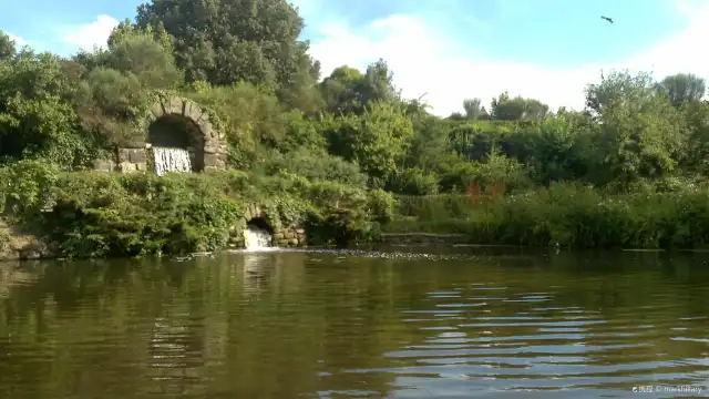 Hotels near Chiswick House