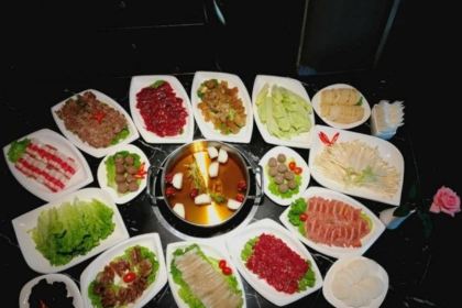 犇犇潮汕牛肉火锅(奉节饭店)