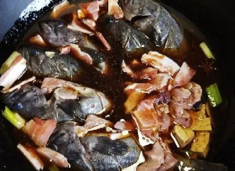 蓬秀大鍋燜魚