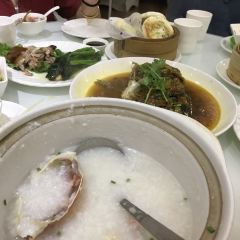 Zhonglebaihua Restaurant (zhongcanting) User Photo