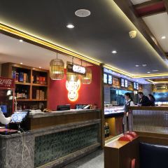 Mom's Sauce Food Restaurant User Photo