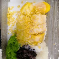 Mae Varee Mango Sticky Rice User Photo