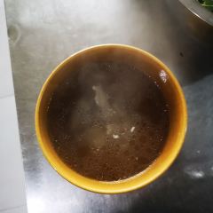带皮小黄牛过桥米线 여행 사진