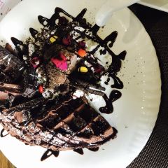 KNIFE AND FORK MEET CHOPSTICKS 여행 사진