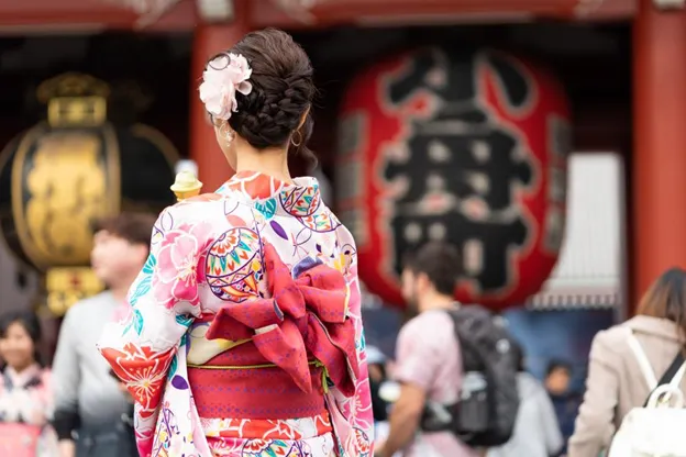 Kimono Experience in Kyoto: Best Rental Stores and Photo Spots