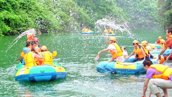 Luohe River Rafting